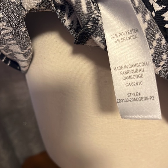 Ricki’s XXL quarter sleeve blouse - Picture 6 of 9